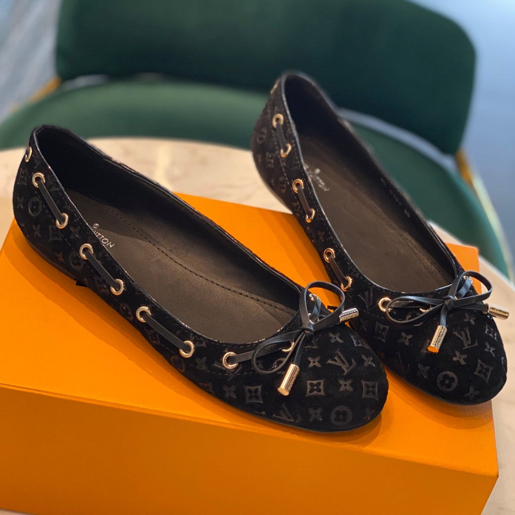 LOUIS VUITTON LV WOMEN'S BALLET FLAT IN BLACK MONOGRAM SUEDE WITH BOW