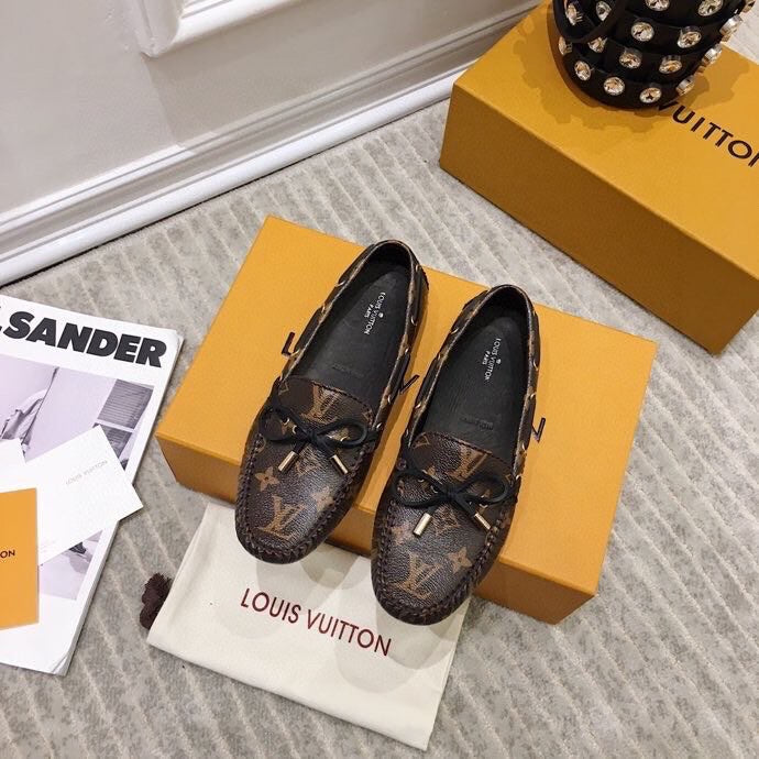 LOUIS VUITTON LV WOMEN'S DRIVER MOCCASIN IN CHOCOLATE BROWN MONOGRAM CALFSKIN
