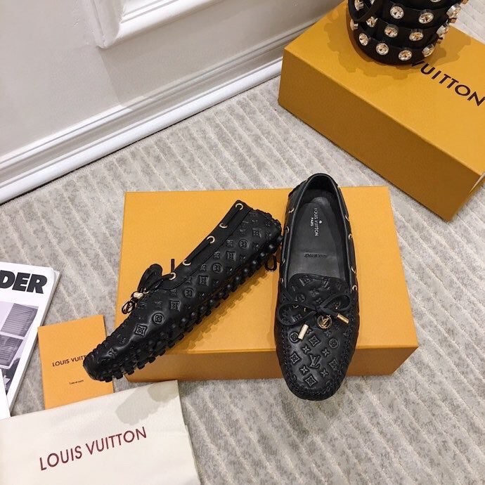 LOUIS VUITTON LV WOMEN'S DRIVER MOCCASIN IN BLACK EMBOSSED CALFSKIN