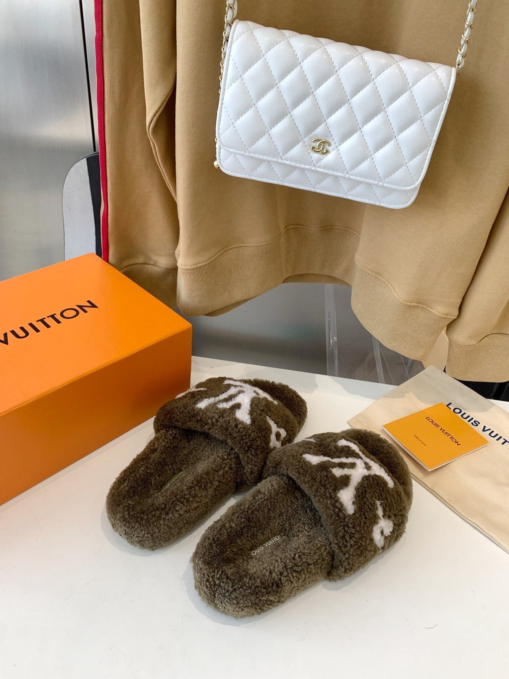LOUIS VUITTON LV WOMEN'S PASEO FLAT SLIPPER IN OLIVE GREEN FLEECE WITH WHITE LOGO