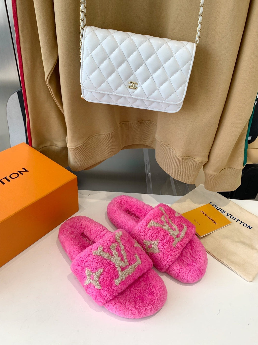 LOUIS VUITTON LV WOMEN'S PASEO FLAT SLIPPER IN BRIGHT PINK FLEECE WITH TAN BROWN LOGO