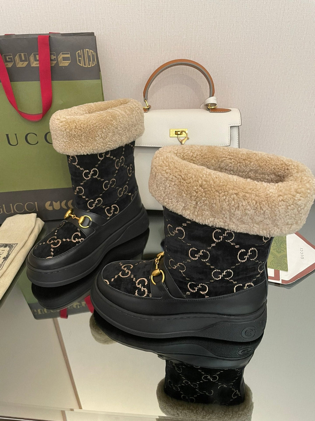 GUCCI HORSEBIT SNOW ANKLE BOOTS IN BLACK MONOGRAM VELVET MIX CALFSKIN AND LAMB WOOL LINING
