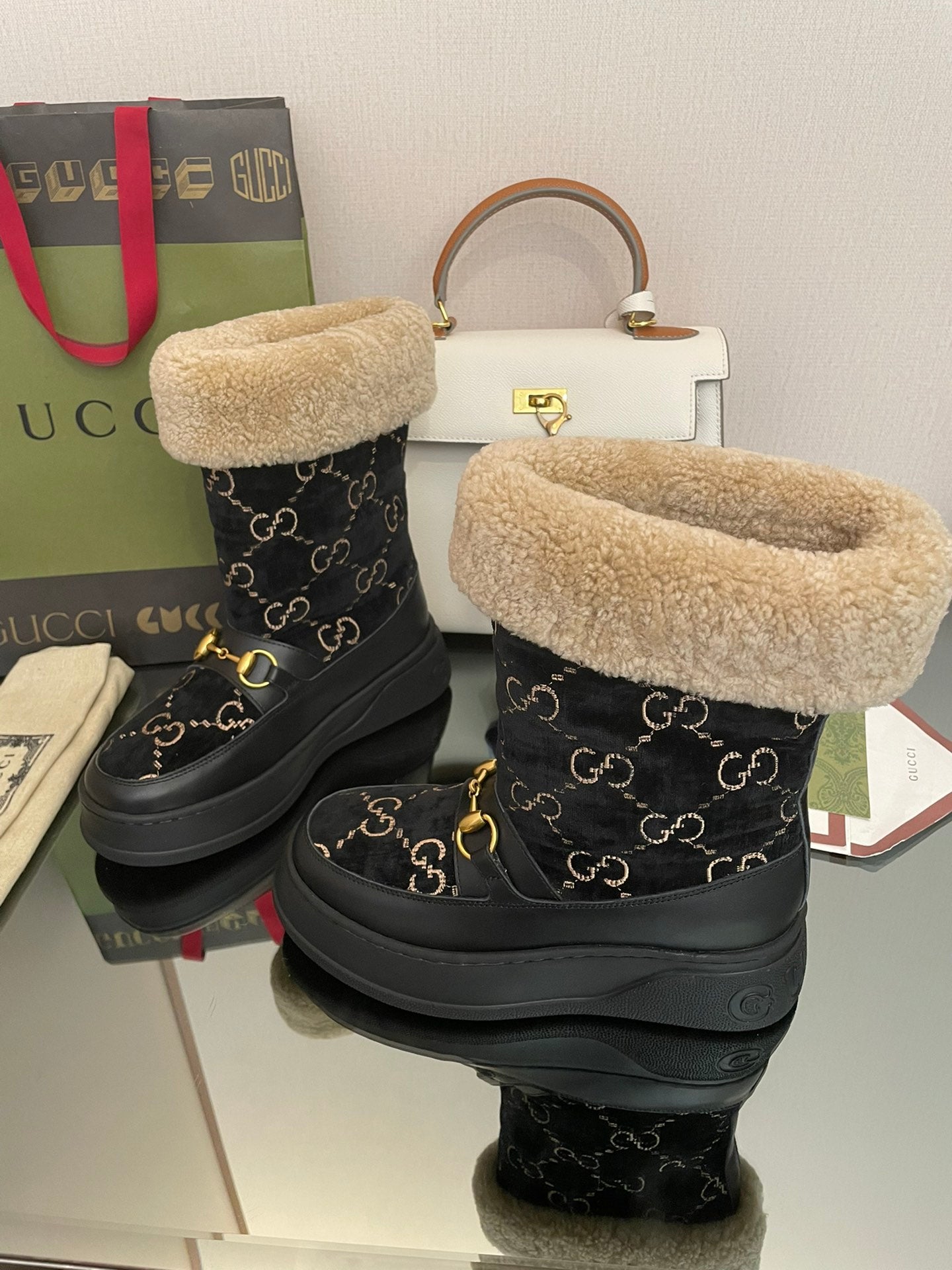 GUCCI HORSEBIT SNOW ANKLE BOOTS IN BLACK MONOGRAM VELVET MIX CALFSKIN AND LAMB WOOL LINING
