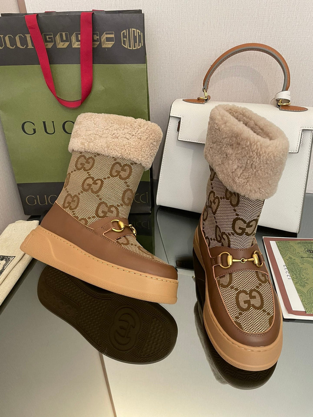 GUCCI HORSEBIT SNOW ANKLE BOOTS IN ECRU BEIGE MONOGRAM JACQUARD FABRIC MIX BROWN CALFSKIN AND LAMB WOOL LINING