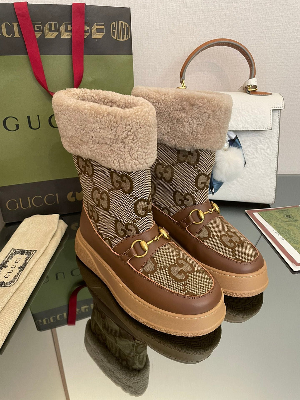 GUCCI HORSEBIT SNOW ANKLE BOOTS IN ECRU BEIGE MONOGRAM JACQUARD FABRIC MIX BROWN CALFSKIN AND LAMB WOOL LINING