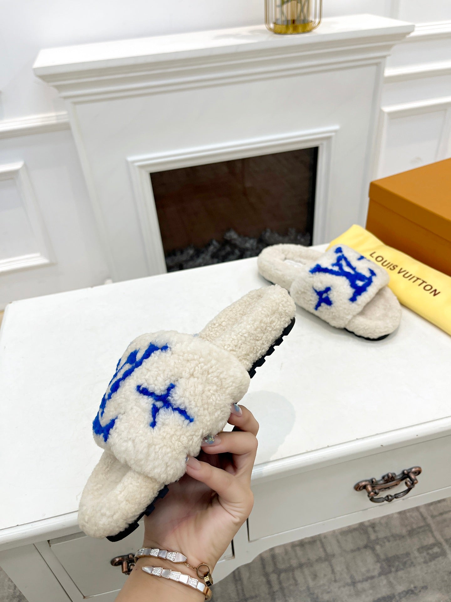LOUIS VUITTON LV FLAT SLIPPER IN WHITE MIX COBALT BLUE SHEARLING