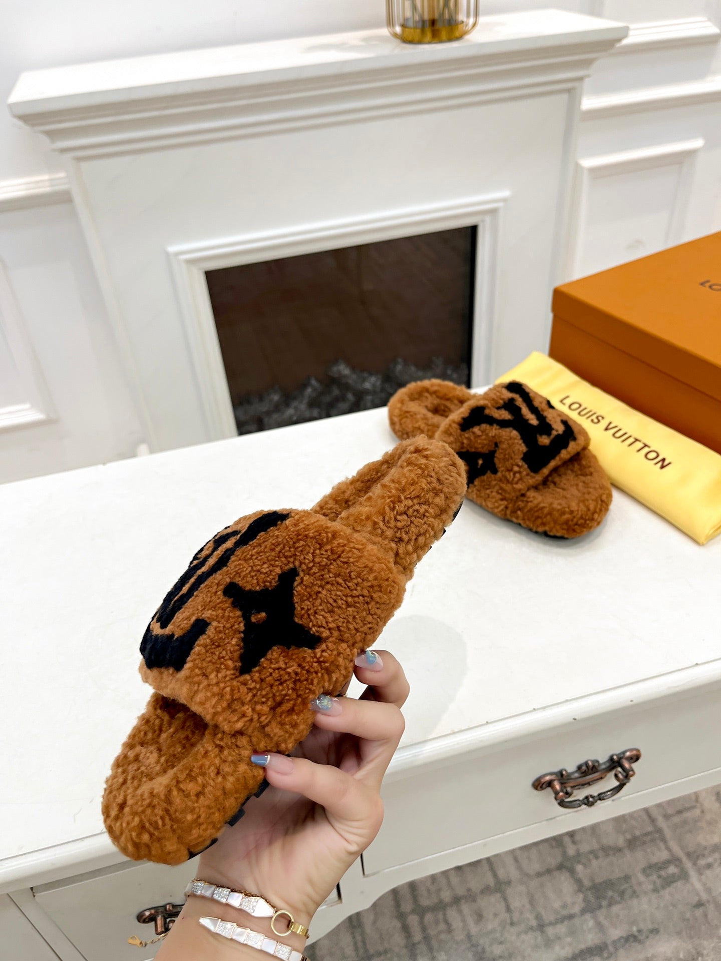 LOUIS VUITTON LV FLAT SLIPPER IN GINGERBREAD BROWN MIX BLACK SHEARLING
