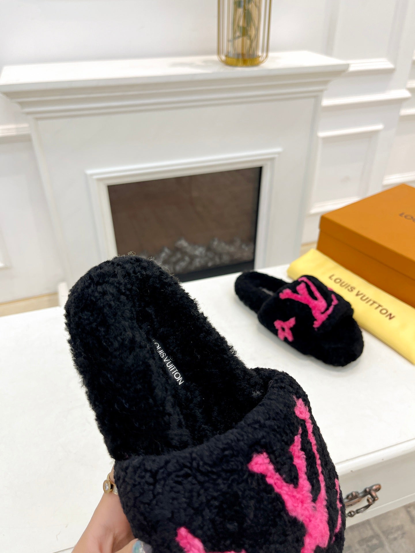 LOUIS VUITTON LV FLAT SLIPPER IN BLACK MIX BRIGHT PINK SHEARLING
