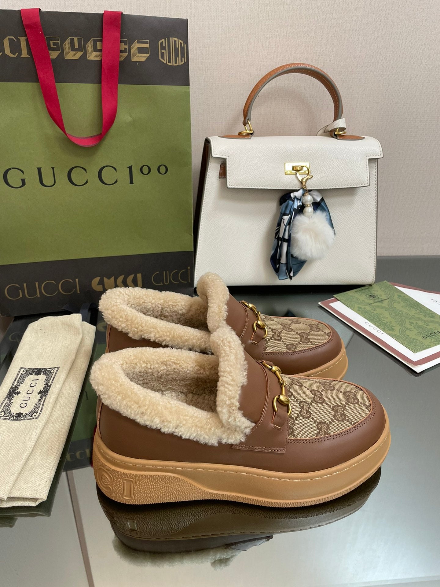 GUCCI LOAFER IN PEANUT BROWN JACQUARD AND CHOCOLATE BROWN CALFSKIN WITH BEIGE WOOL LINING