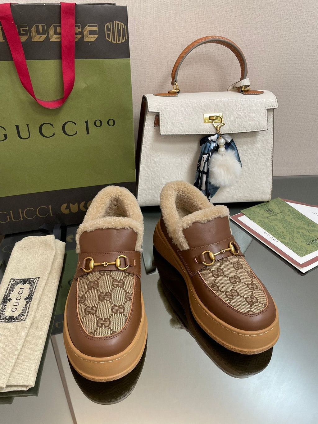 GUCCI LOAFER IN PEANUT BROWN JACQUARD AND CHOCOLATE BROWN CALFSKIN WITH BEIGE WOOL LINING