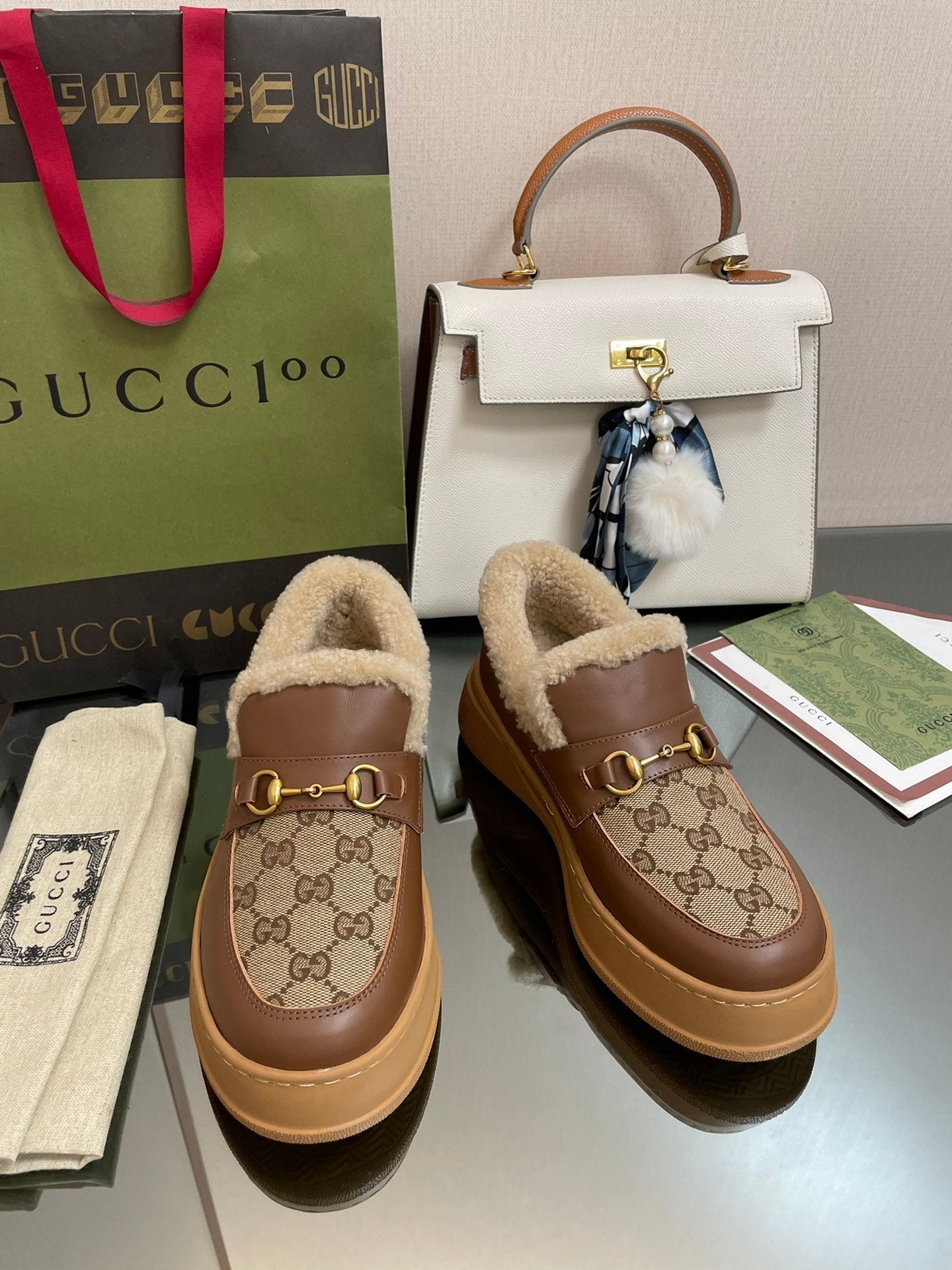 GUCCI LOAFER IN PEANUT BROWN JACQUARD AND CHOCOLATE BROWN CALFSKIN WITH BEIGE WOOL LINING