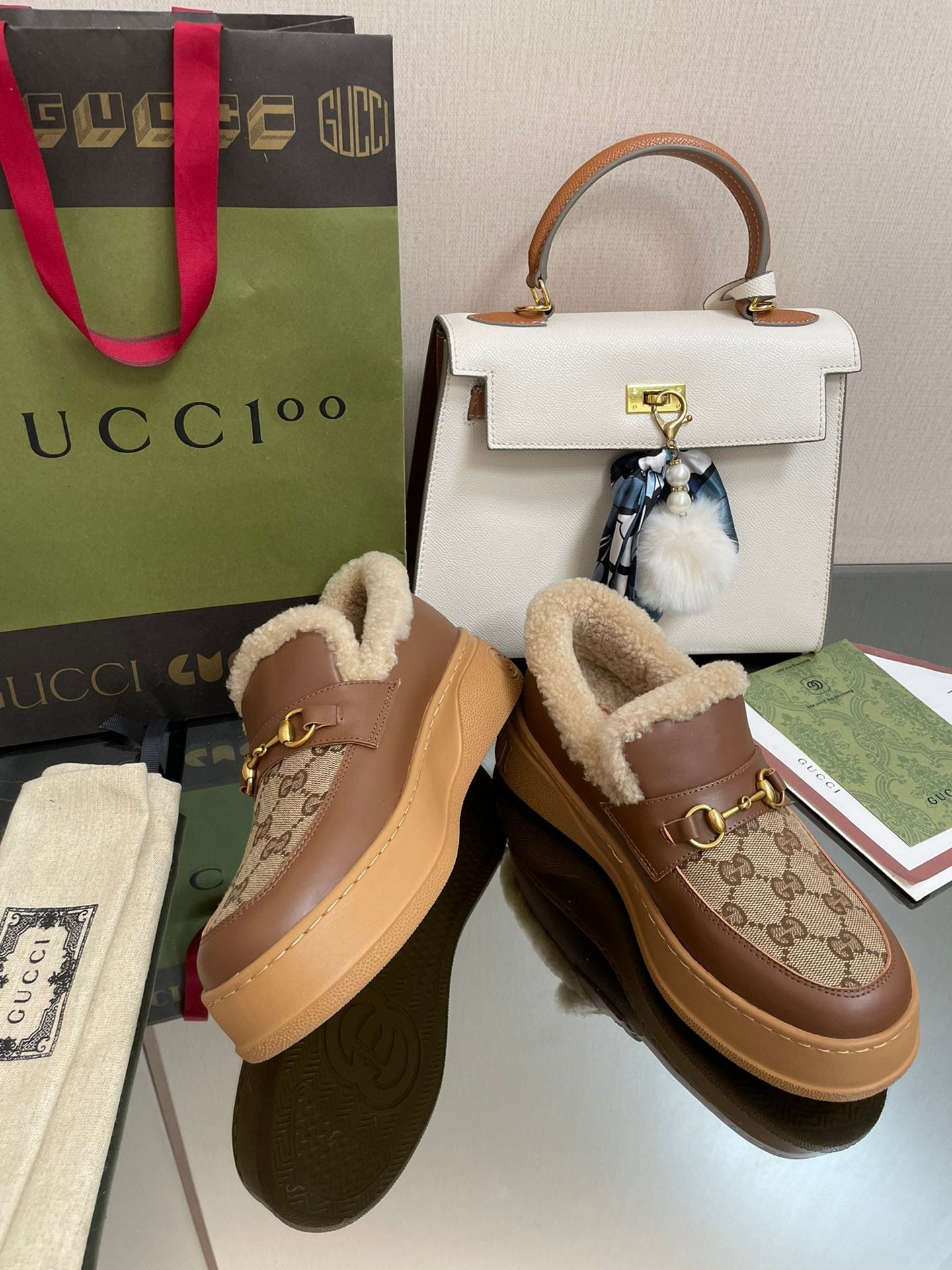 GUCCI LOAFER IN PEANUT BROWN JACQUARD AND CHOCOLATE BROWN CALFSKIN WITH BEIGE WOOL LINING