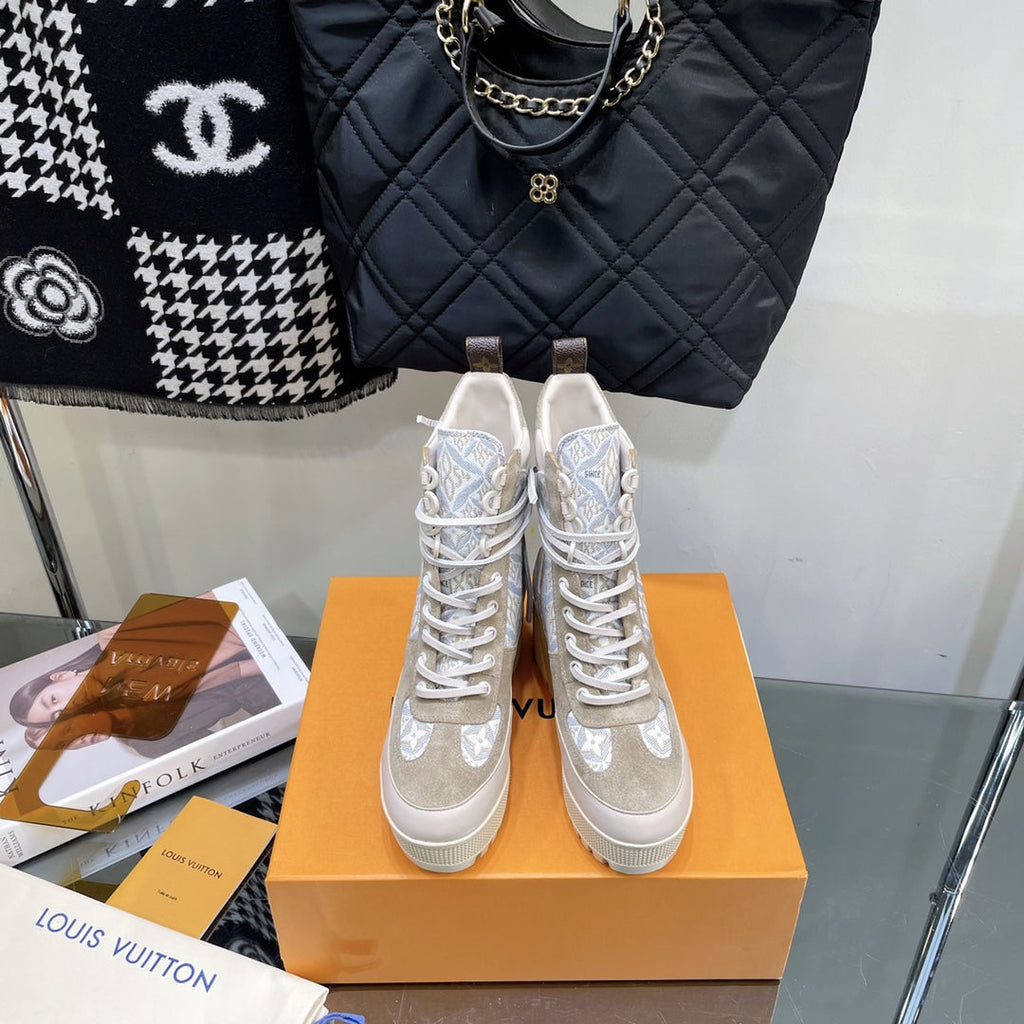 LOUIS VUITTON LAUREATE PLATFORM BOOTS IN OAT TAN SUEDE AND MONOGRAM JACQUARD PATTERN