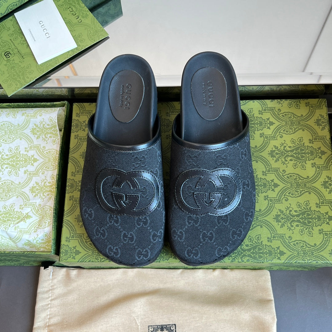 GUCCI INTERLOCKING G MULE IN BLACK MONOGRAM CANVAS AND LEATHER
