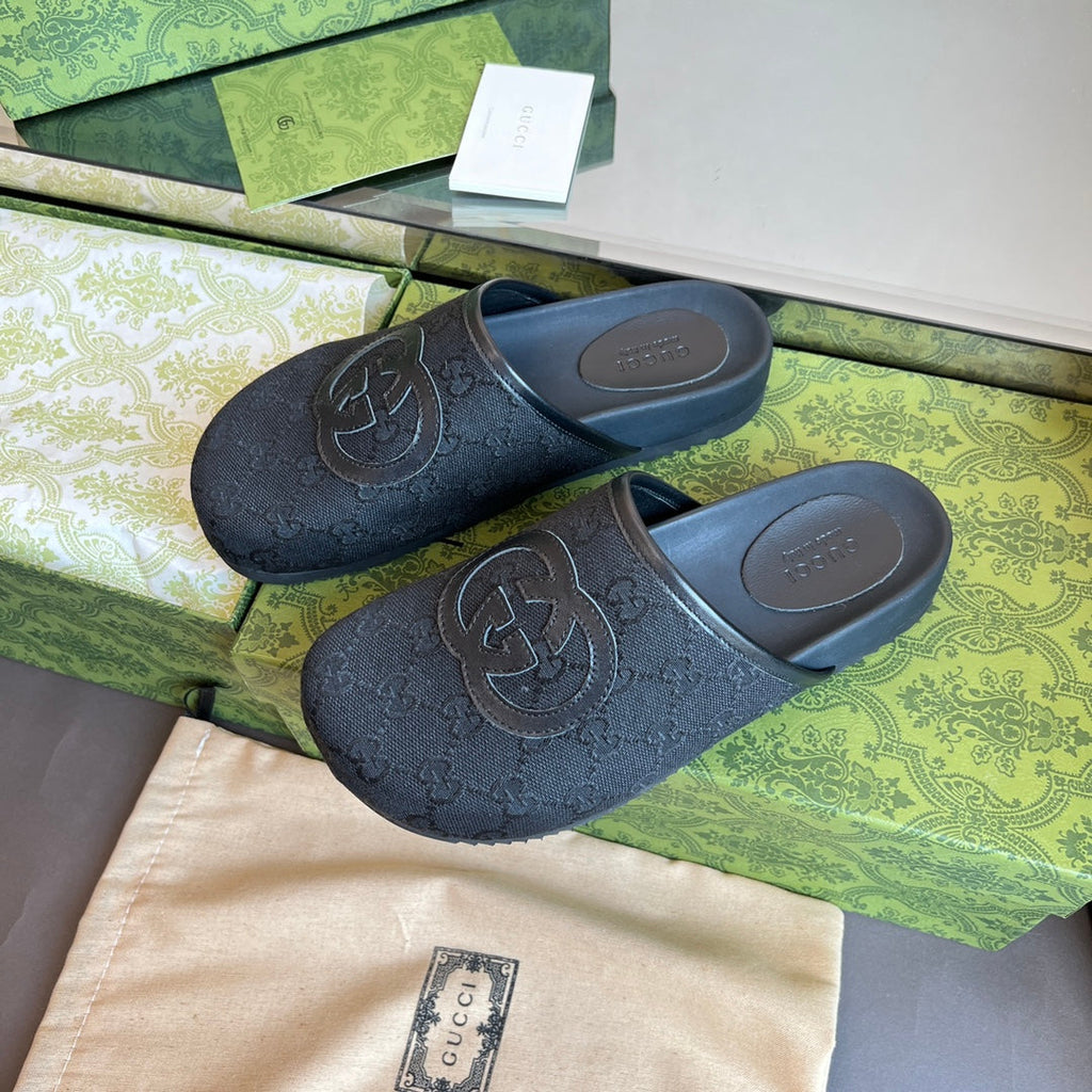 GUCCI INTERLOCKING G MULE IN BLACK MONOGRAM CANVAS AND LEATHER