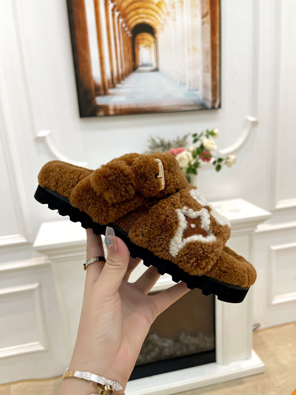LOUIS VUITTON DAD SANDAL MULE IN CARAMEL BROWN MIX WHITE FLEECE