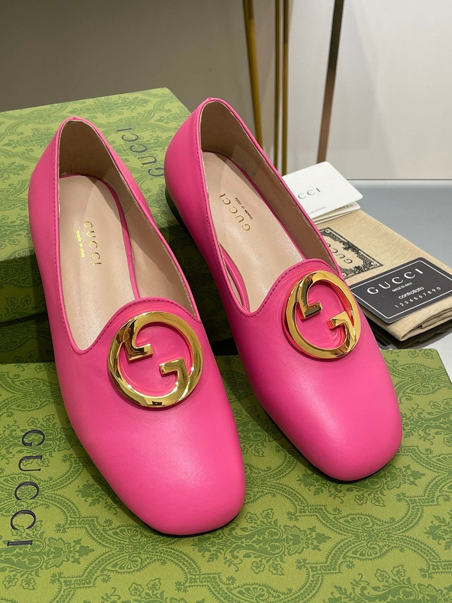 GUCCI BLONDIE LOGO-PLAQUE LOAFERS IN BRIGHT PINK CALFSKIN WITH GOLD HARDWARE