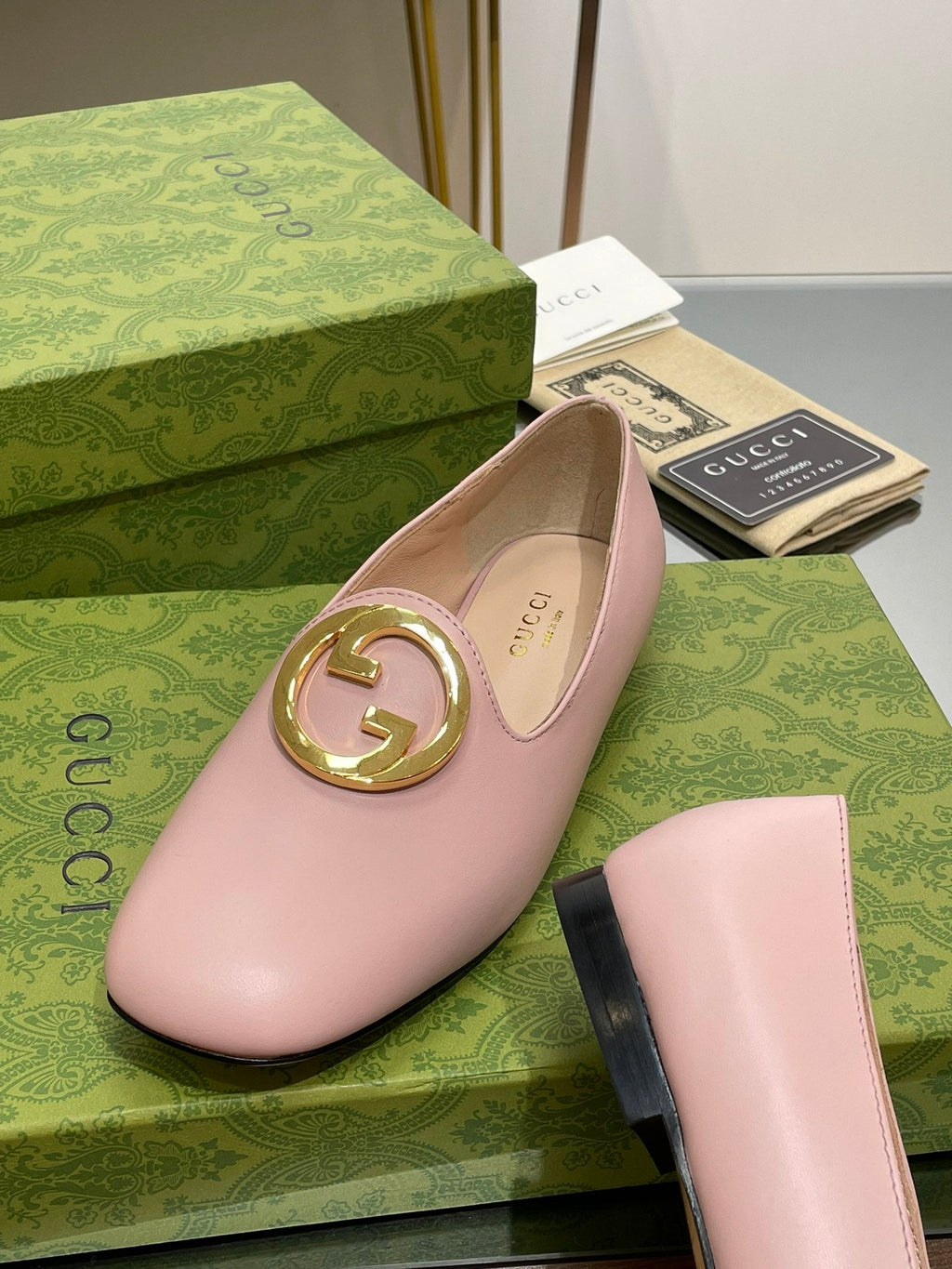 GUCCI BLONDIE LOGO-PLAQUE LOAFERS IN LIGHT PINK CALFSKIN WITH GOLD HARDWARE