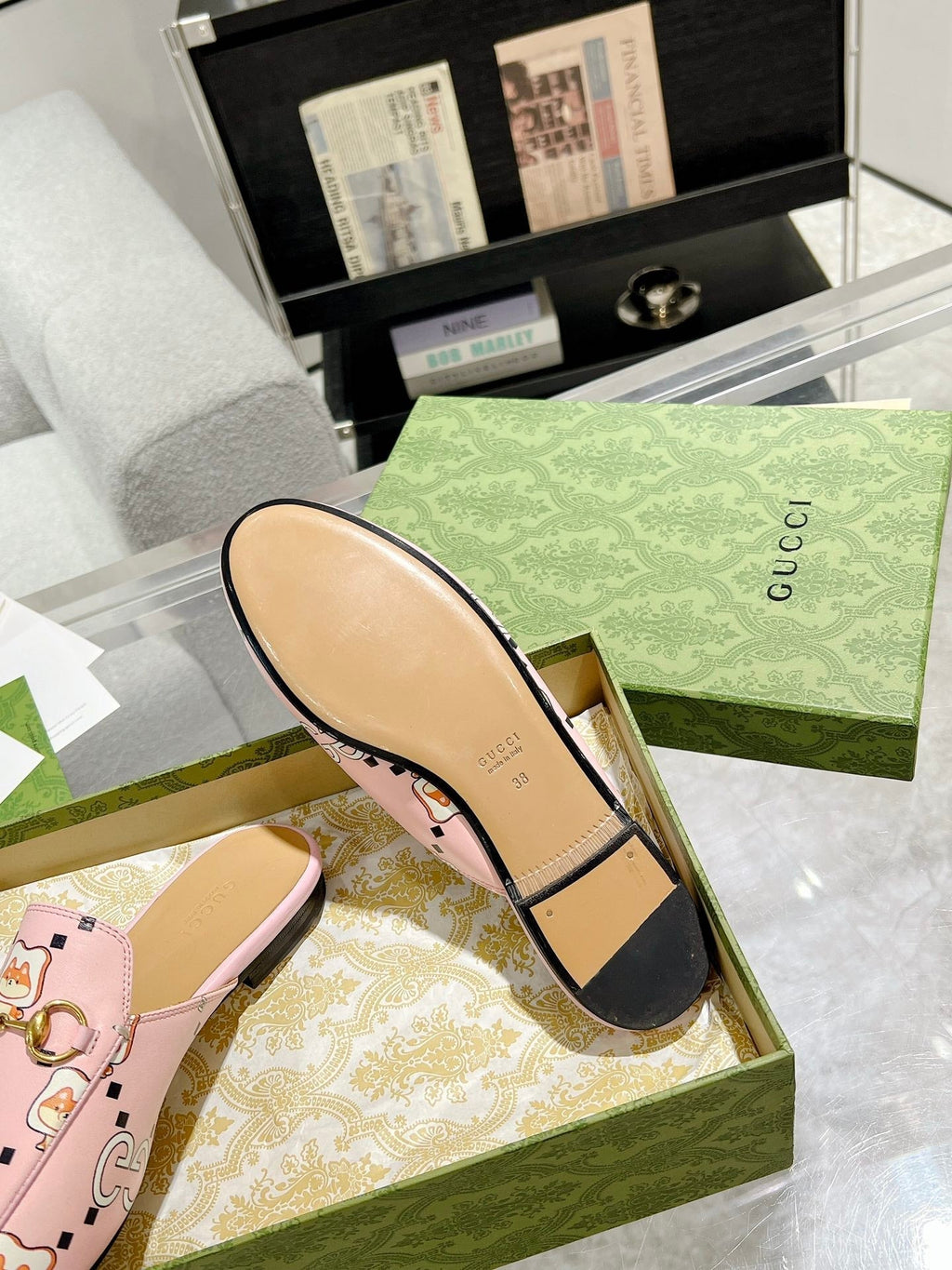 GUCCI HORSEBIT SLIPPER MULE WITH CUTE CAT PRINT IN LIGHT PINK CALFSKIN