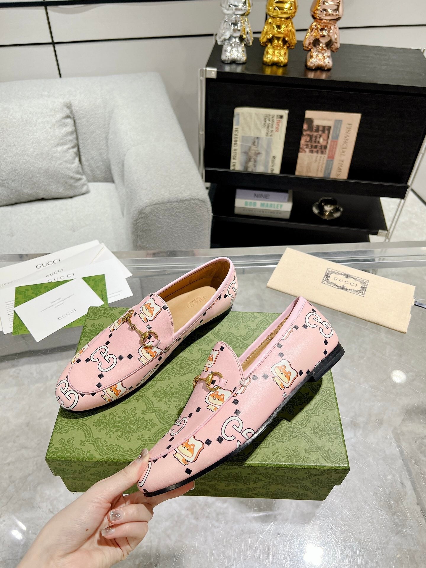 GUCCI HORSEBIT LOAFER WITH CUTE CAT PRINT IN LIGHT PINK CALFSKIN