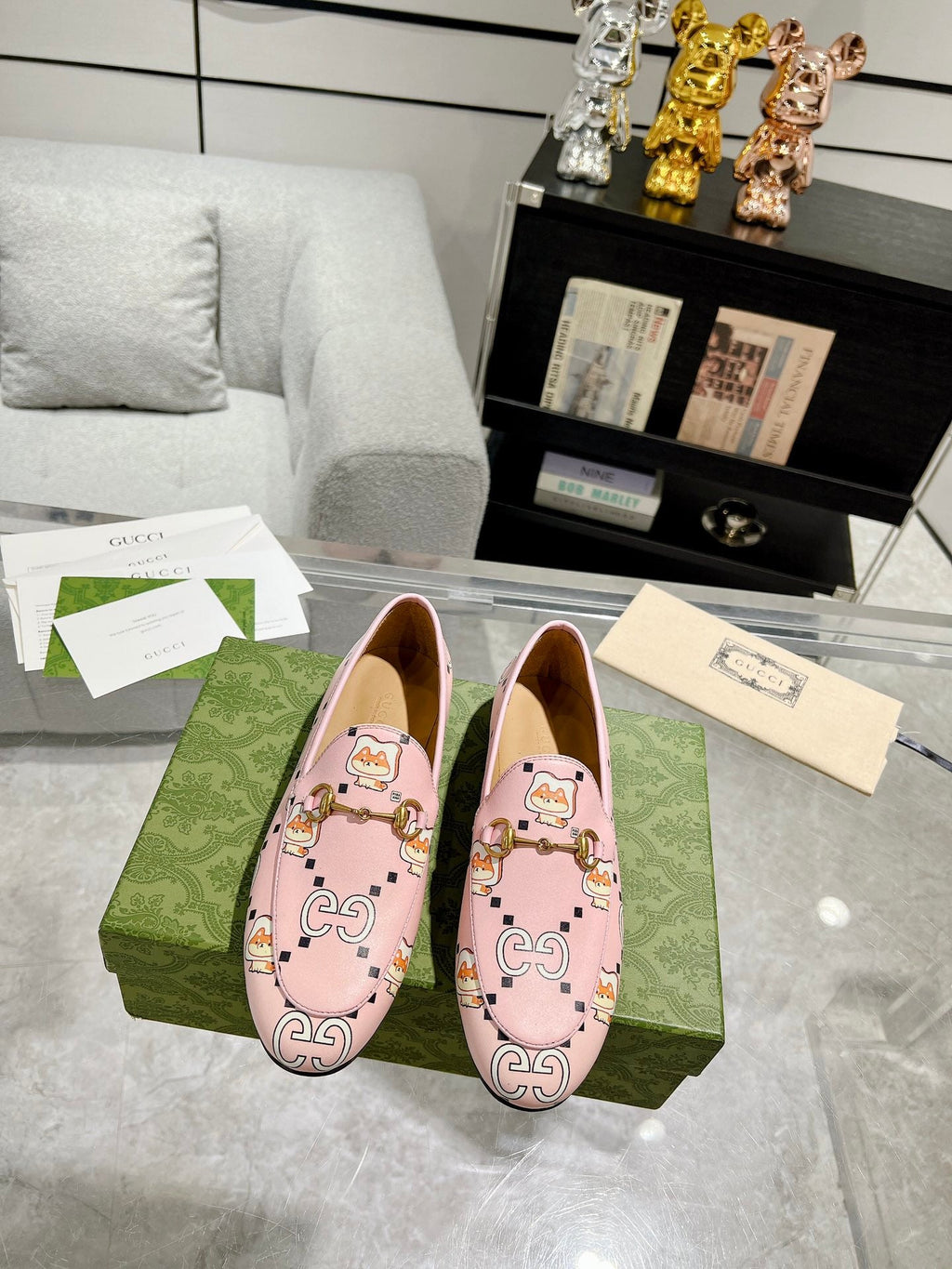 GUCCI HORSEBIT LOAFER WITH CUTE CAT PRINT IN LIGHT PINK CALFSKIN