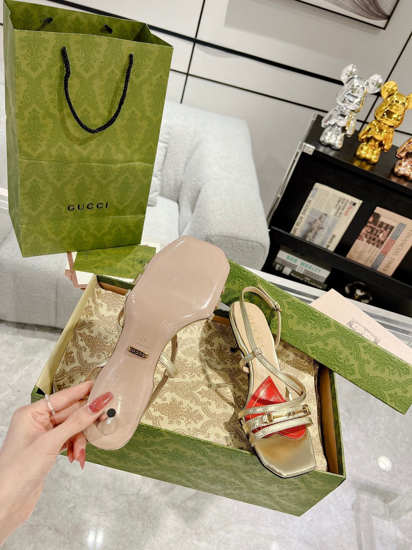 GUCCI HIGH HEEL 65MM IN LIGHT GOLD CALFSKIN WITH RED HEART