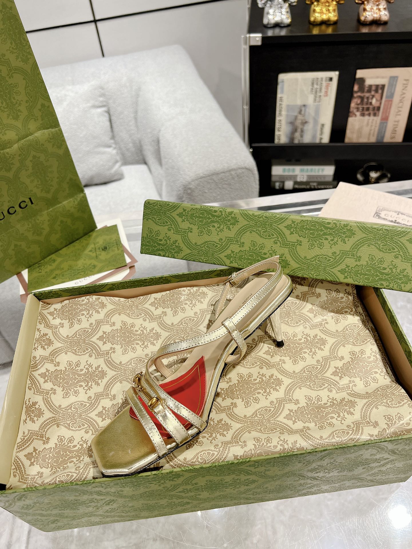 GUCCI CLASSIC STRAPPY HEEL SANDAL METALLIC GOLD CALFSKIN