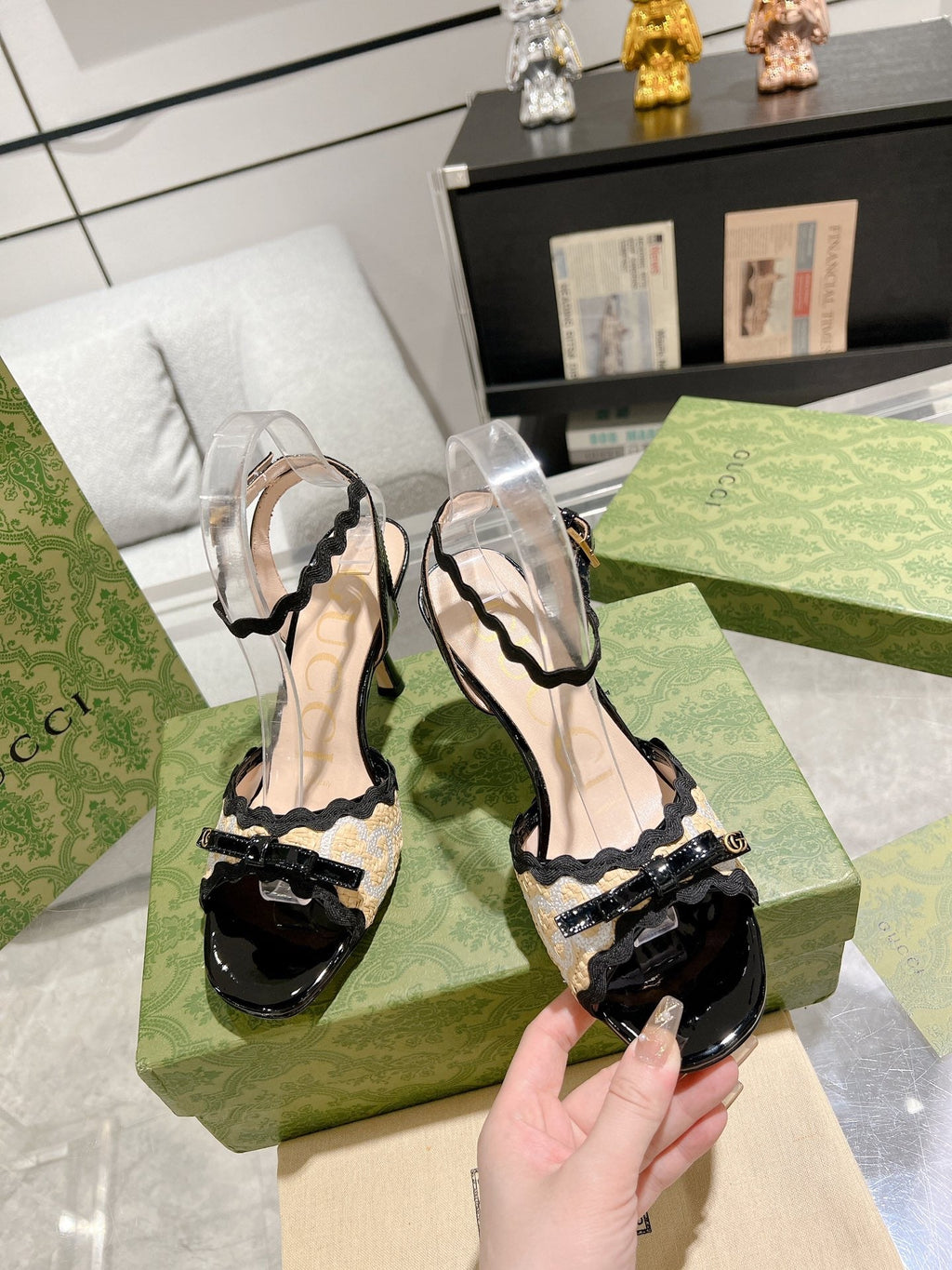 GUCCI HIGH - HEEL SANDAL BLACK FABRIC ATTACH BOW
