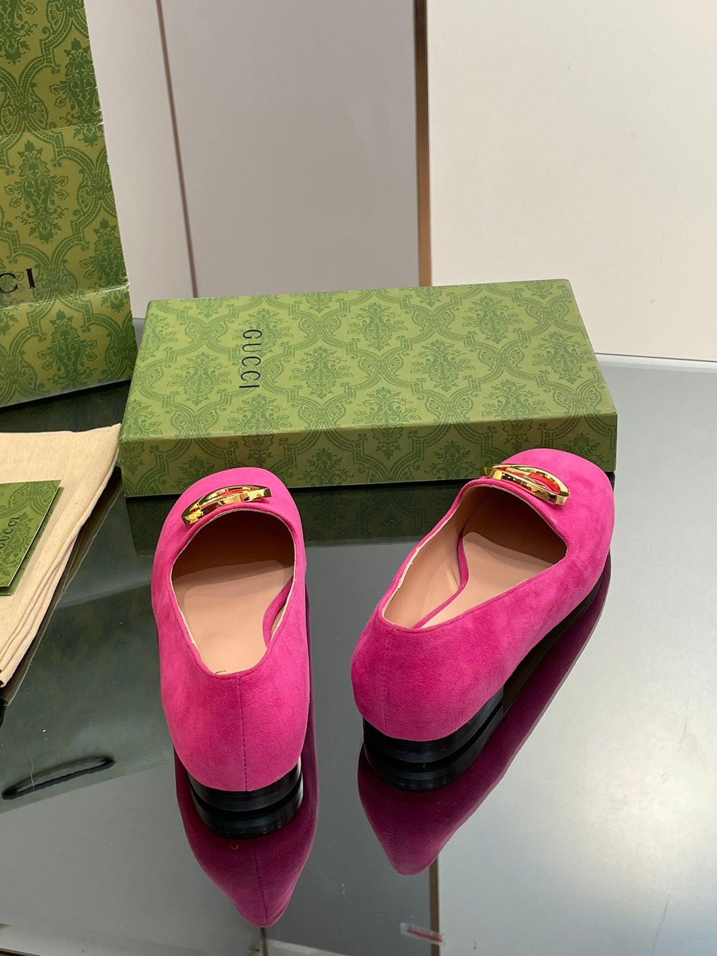 GUCCI BLONDIE LOGO-PLAQUE LOAFERS IN FUSCIA PINK SUEDE WITH GOLD HARDWARE