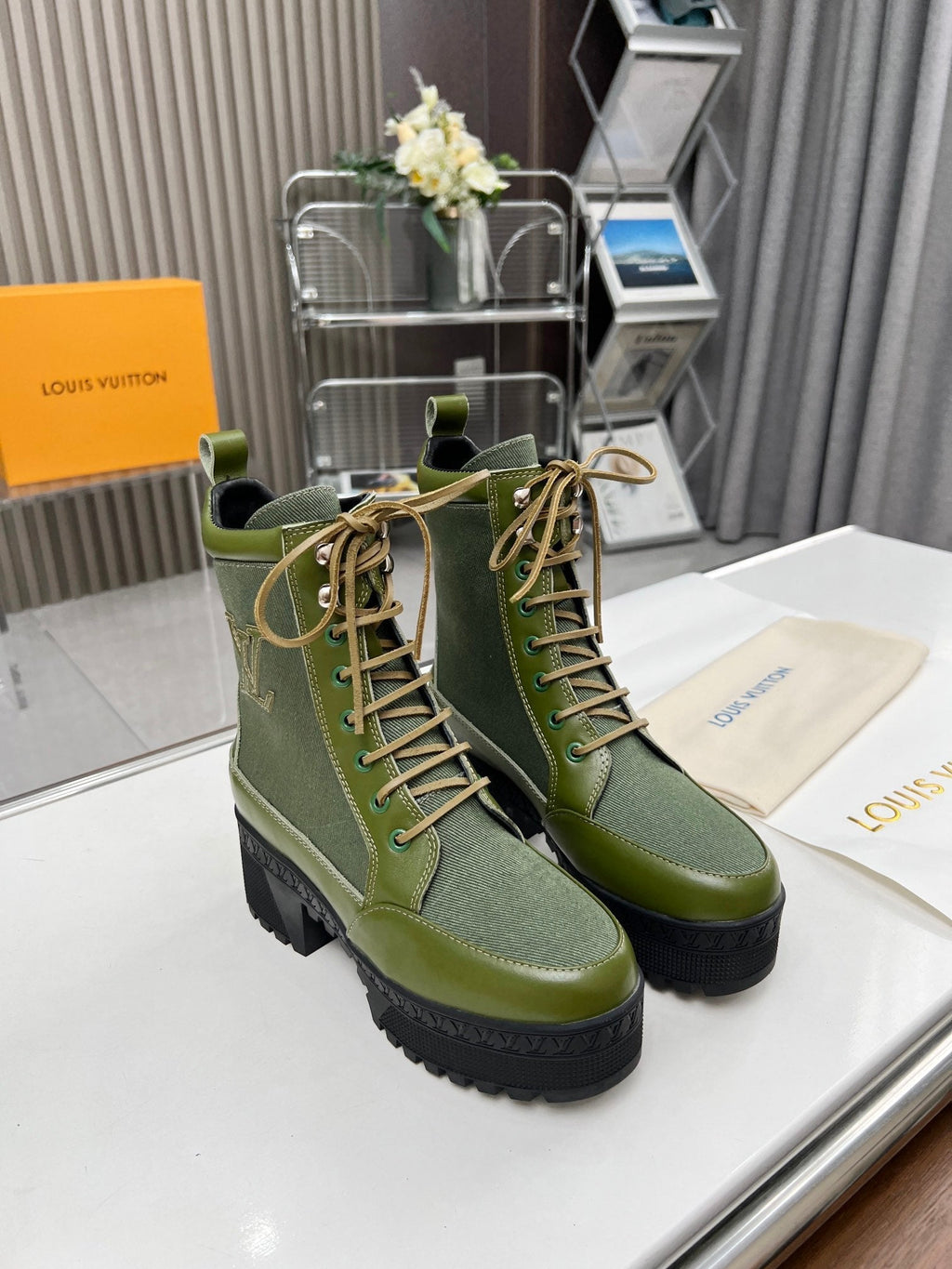 LOUIS VUITTON LAUREATE PLATFORM DESERT BOOT IN DARK OLIVE GREEN JACQUARD AND CALFSKIN