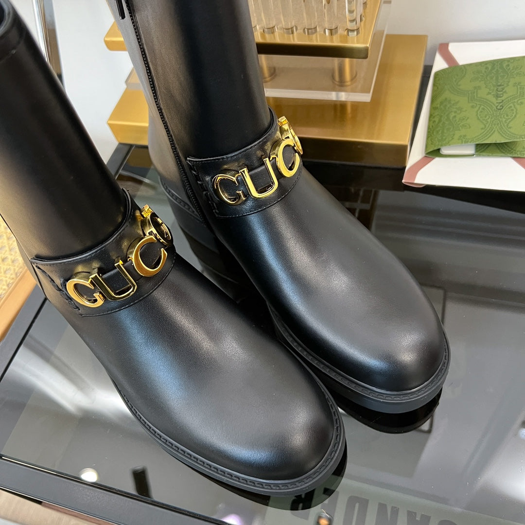GUCCI CLASSIC LOGO ANKLE BOOTS IN BLACK CALFSKIN