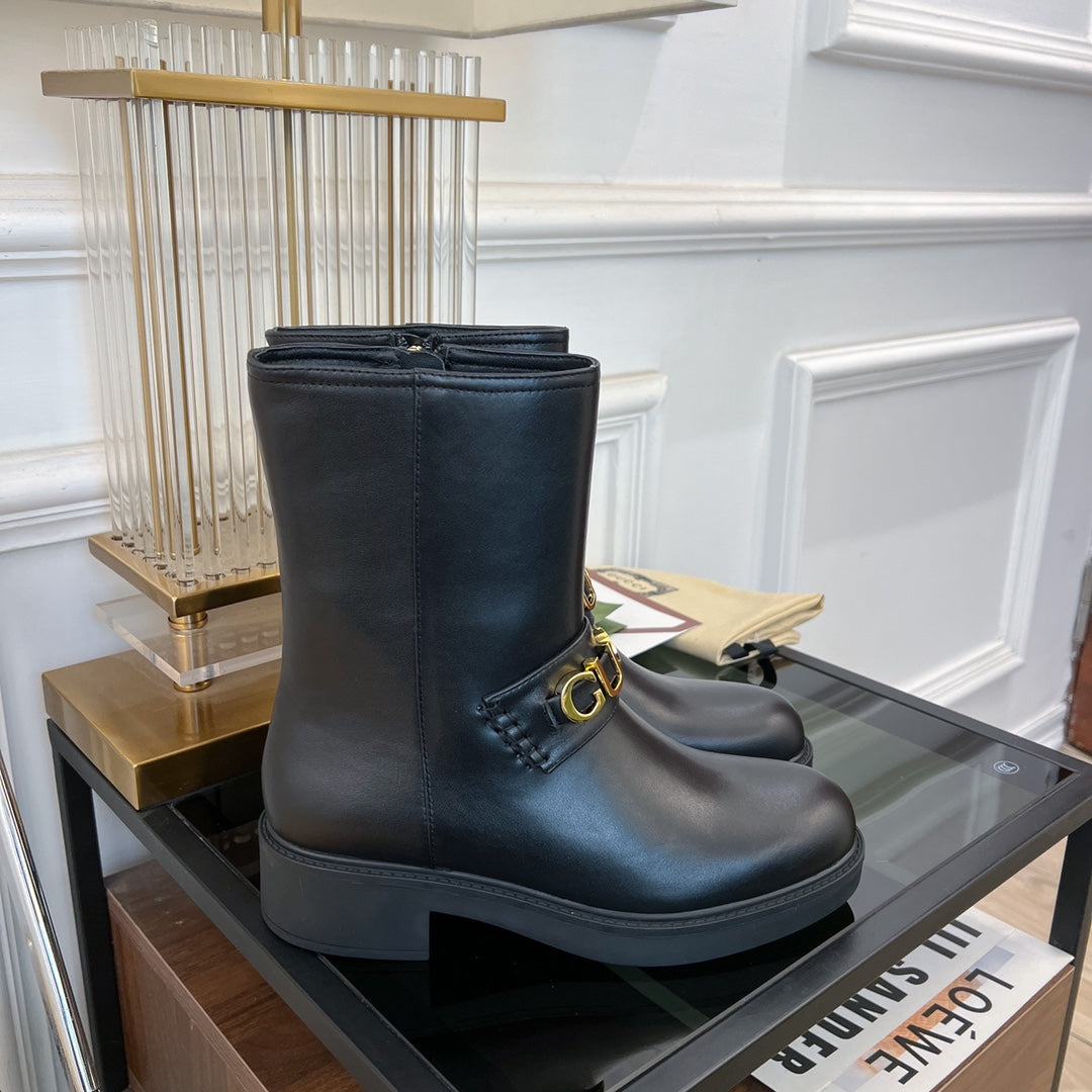 GUCCI CLASSIC LOGO ANKLE BOOTS IN BLACK CALFSKIN