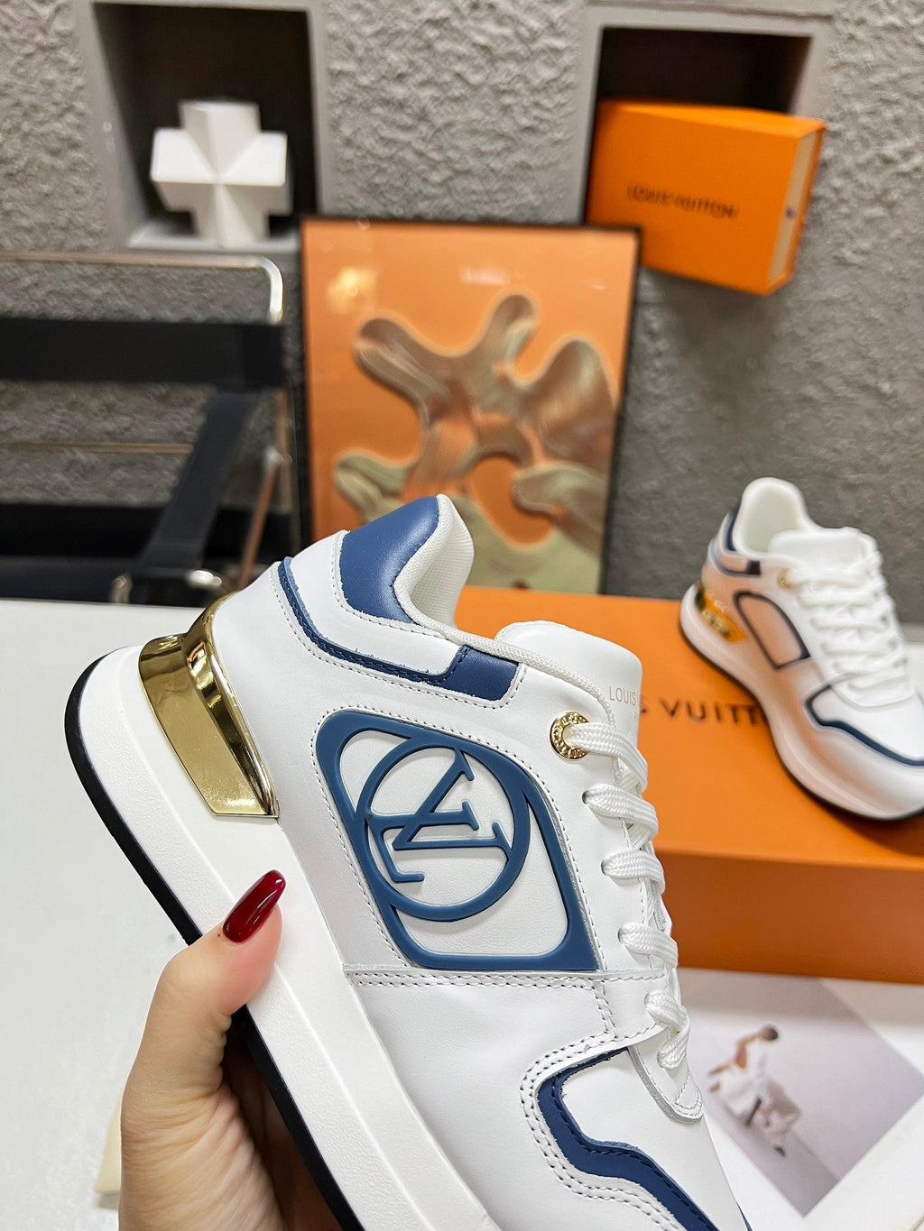 LOUIS VUITTON LV WOMEN SNEAKER IN WHITE MIX BLUE CALFSKIN