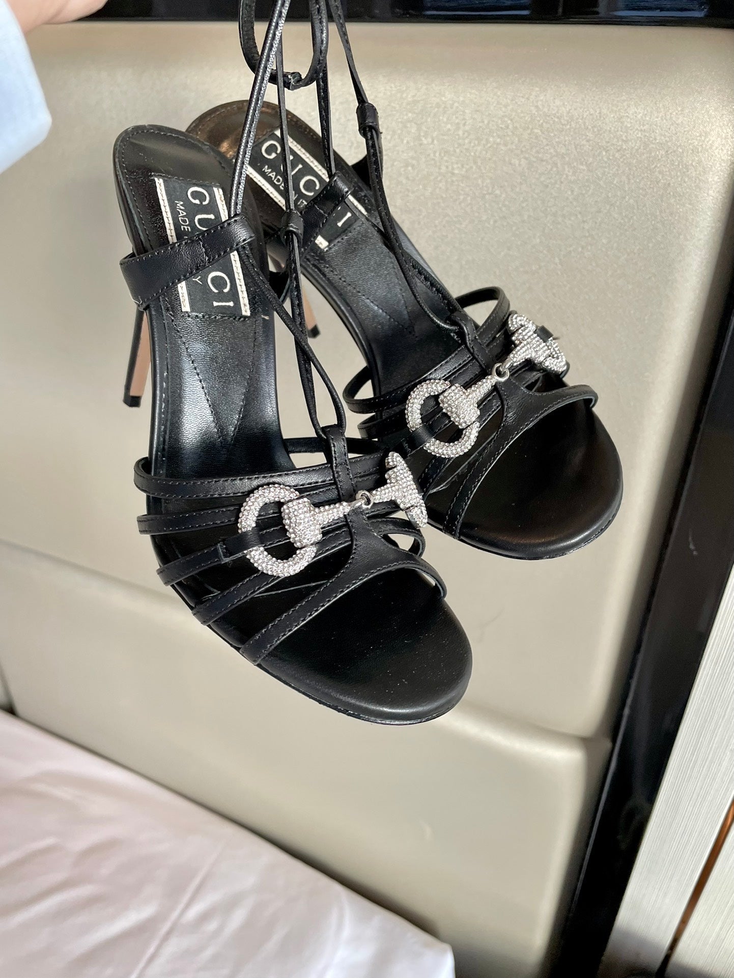 GUCCI CRYSTAL HORSEBIT SANDAL BLACK LAMBSKIN