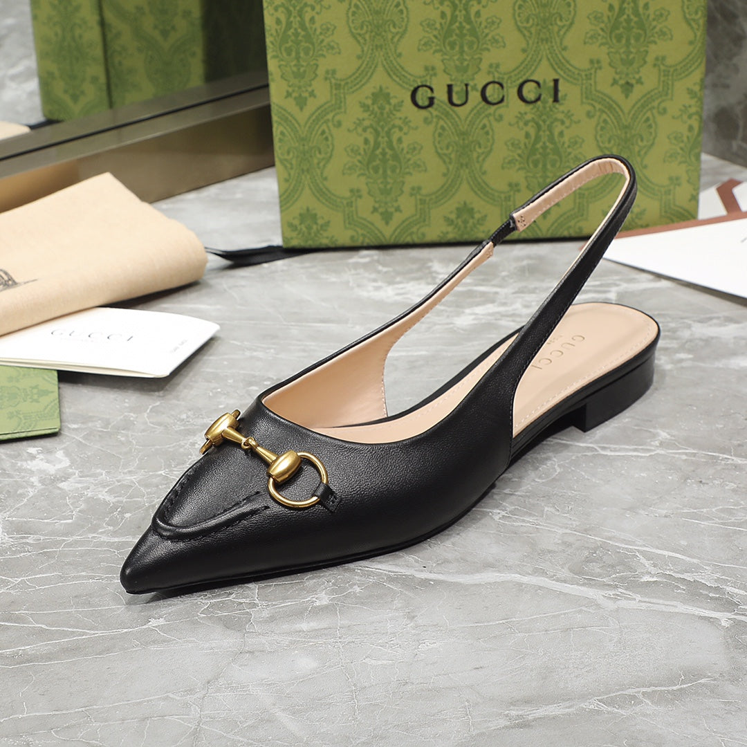 GUCCI Flat Sandals black