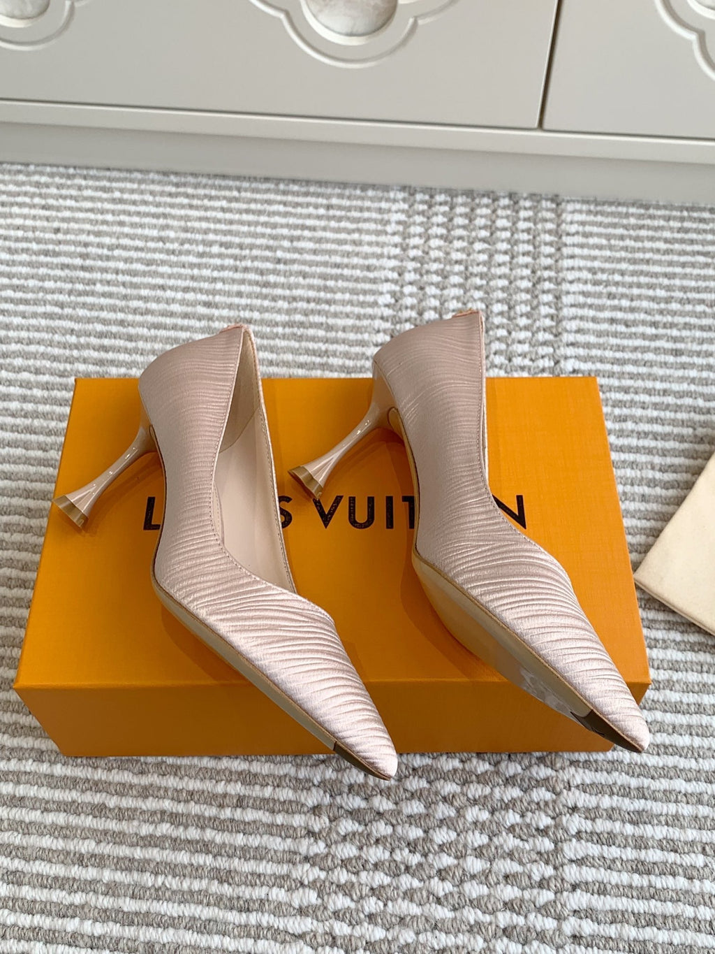 LOUIS VUITTON BLOSSOM PUMP 75 MM IN LIGHT PINK IMPORTED STRIPED SILK SATIN