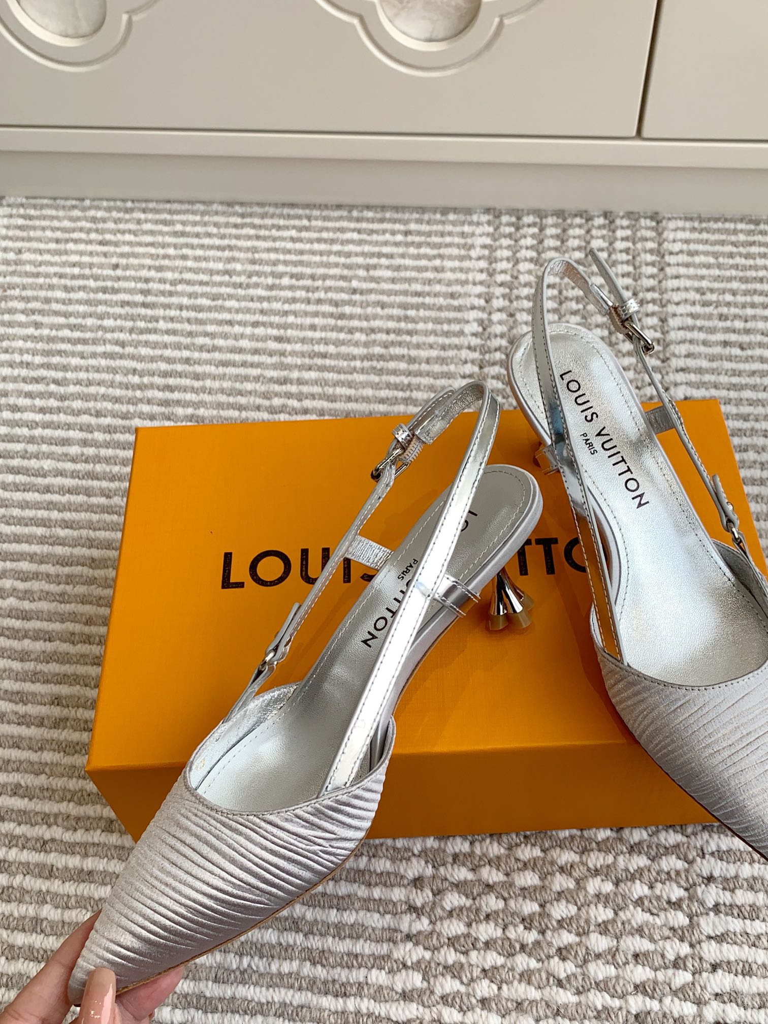 LOUIS VUITTON BLOSSOM SLINGBACKS 55 MM IN SILVER IMPORTED STRIPED SILK SATIN