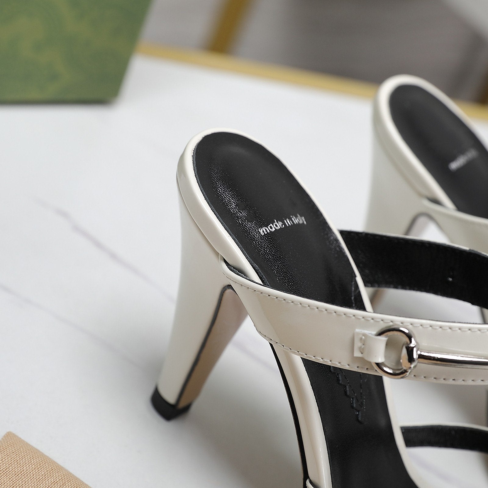 GUCCI SLIM HORSEBIT SLIDE SANDAL WHITE
