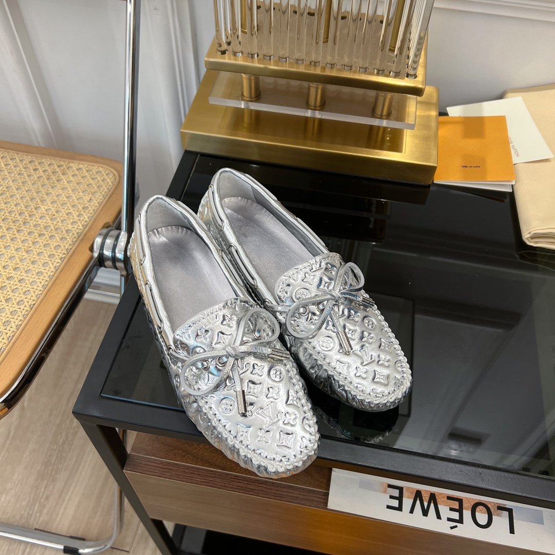LOUIS VUITTON LV GLORIA FLAT LOAFER LOGO STAMPING SILVER