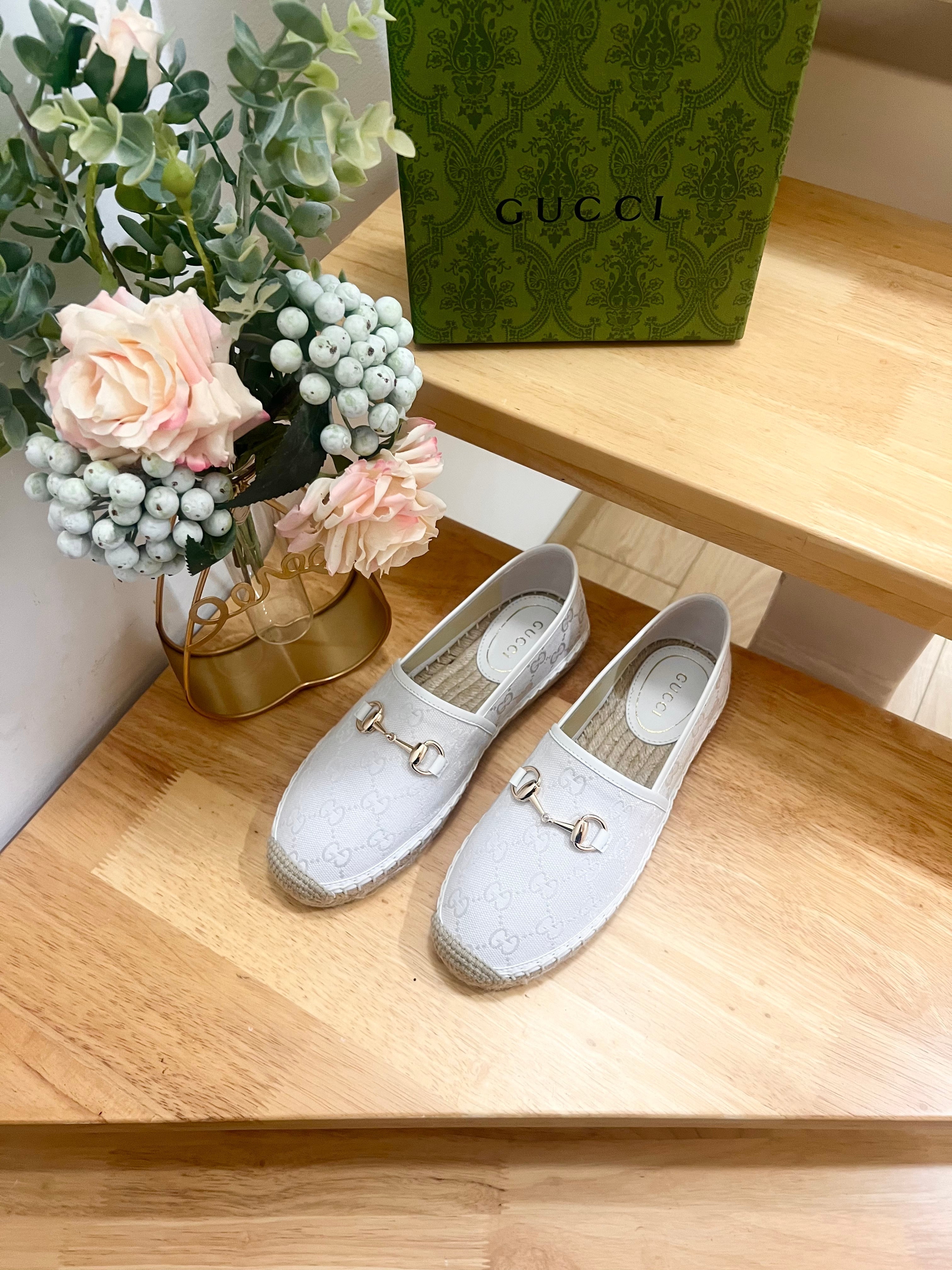 GUCCI WOMEN'S ESPADRILLE WITH HORSEBIT IN WHITE CANVAS