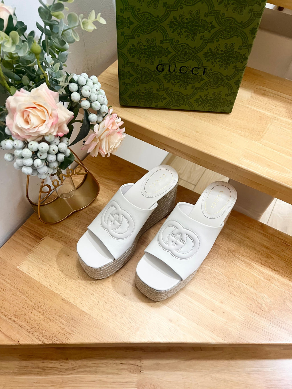GUCCI HIGH 10CM WEDGE SANDALS IN WHITE SHEEPSKIN