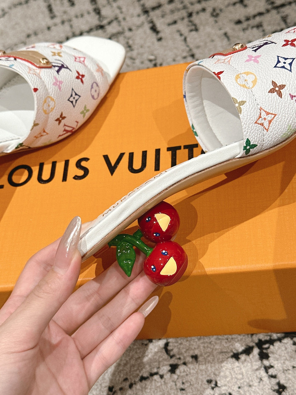 LOUIS VUITTON LV CHERRY HIGH HEELS 25S 55 MM IN WHITE CALFSKIN STYLE 13
