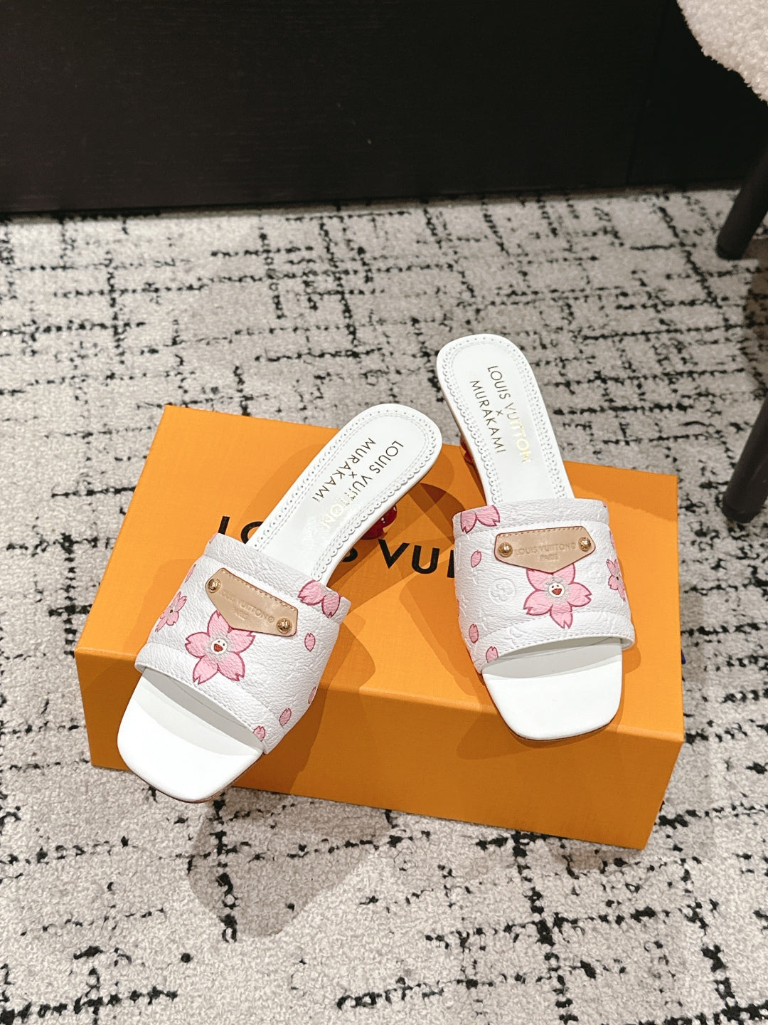 LOUIS VUITTON LV CHERRY HIGH HEELS 25S 55 MM IN WHITE CALFSKIN STYLE 3