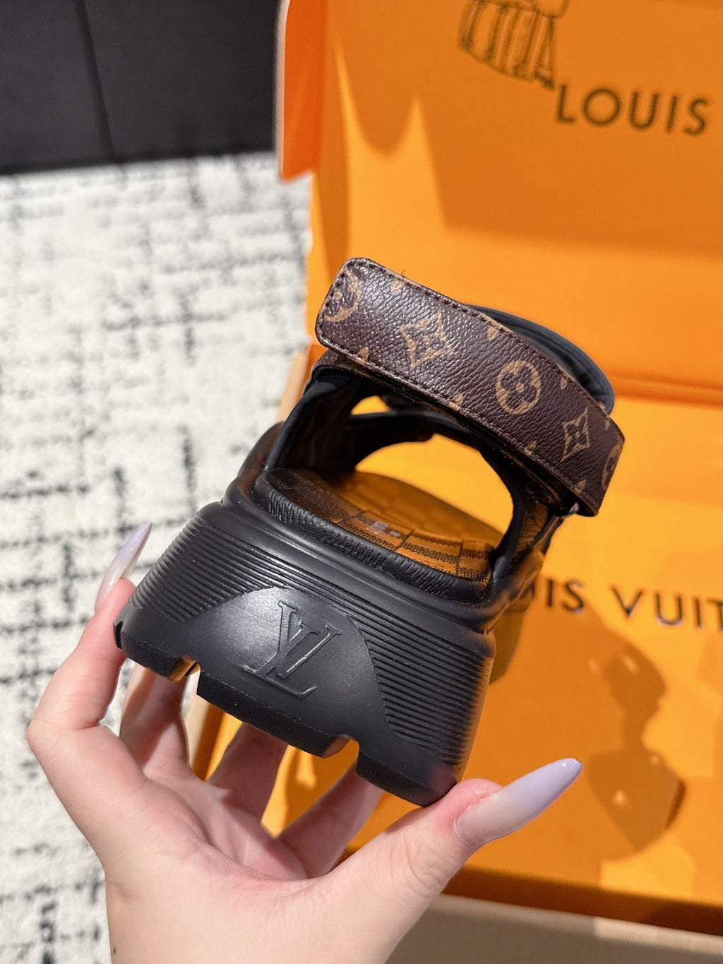 LOUIS VUITTON LV WEDGE SANDALS 25S 55 MM IN BLACK CALFSKIN