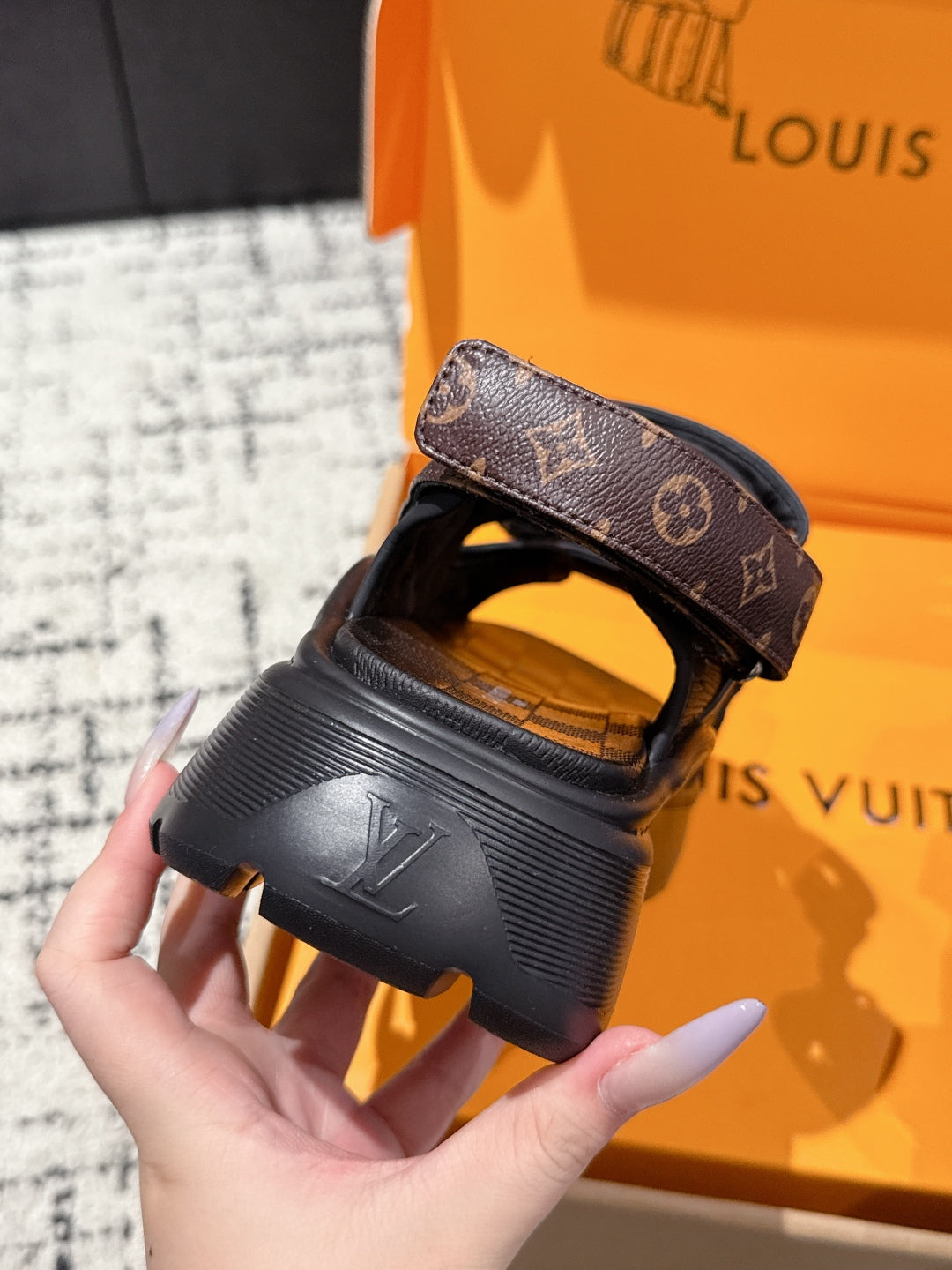 LOUIS VUITTON LV WEDGE SANDALS 25S 55 MM IN BLACK CALFSKIN