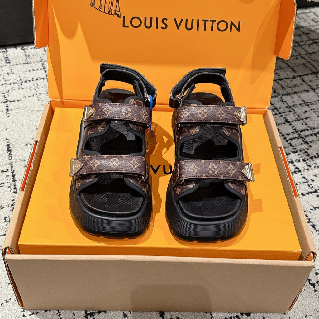 LOUIS VUITTON LV WEDGE SANDALS 25S 55 MM IN BROWN AND BLACK CALFSKIN WITH LOGO PATTERN