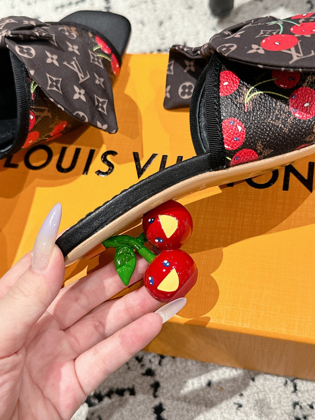 LOUIS VUITTON LV CHERRY HIGH HEELS 25S IN DARK BROWN AND BLACK CALFSKIN WITH BOW STYLE 10