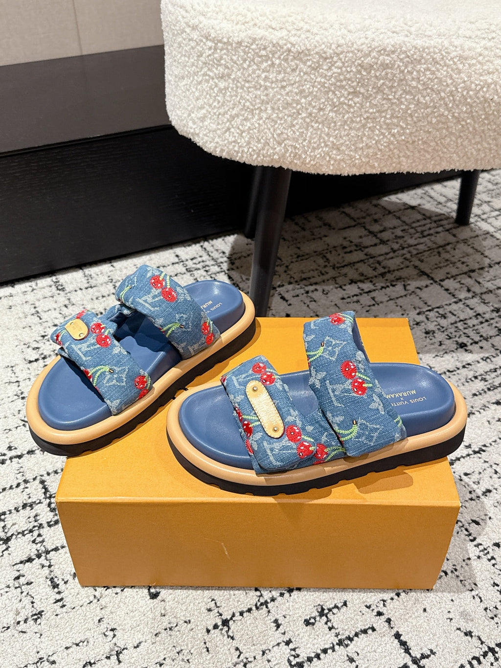 LOUIS VUITTON LV MIAMI DOUBLE-STRAP SANDALS 25S IN BLUE DENIM AND CALFSKIN