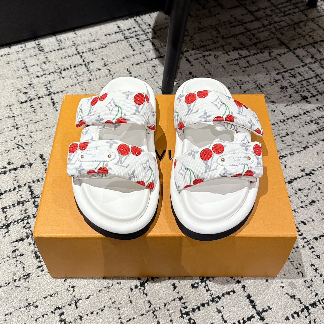 LOUIS VUITTON LV MIAMI-STYLE SANDALS 25S IN WHITE FABRIC AND CALFSKIN