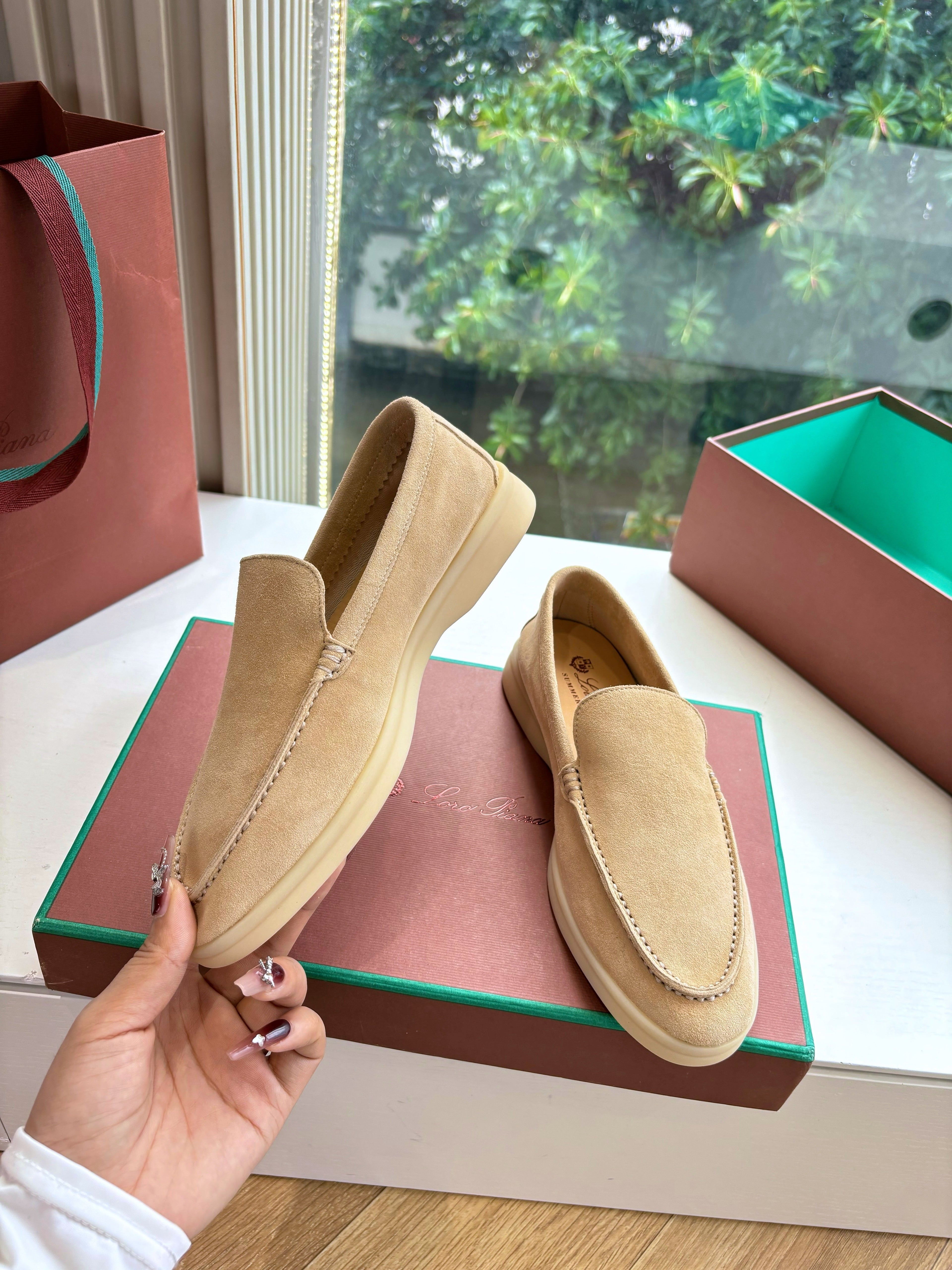 LP LOAFERS 25S IN WARM BEIGE CASHMERE